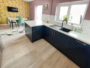 Kitchen Dining area- click for photo gallery